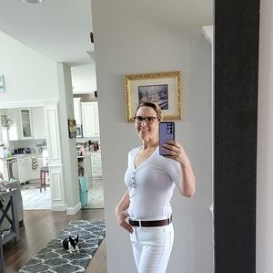 Meet your Posher, Holly